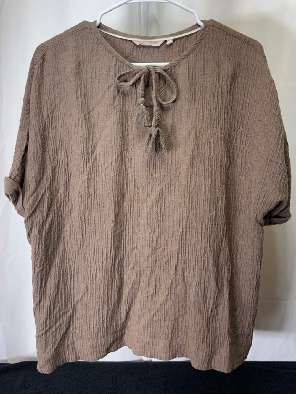 Soft Surroundings Taupe Tie-Neck Textured Blouse 2542